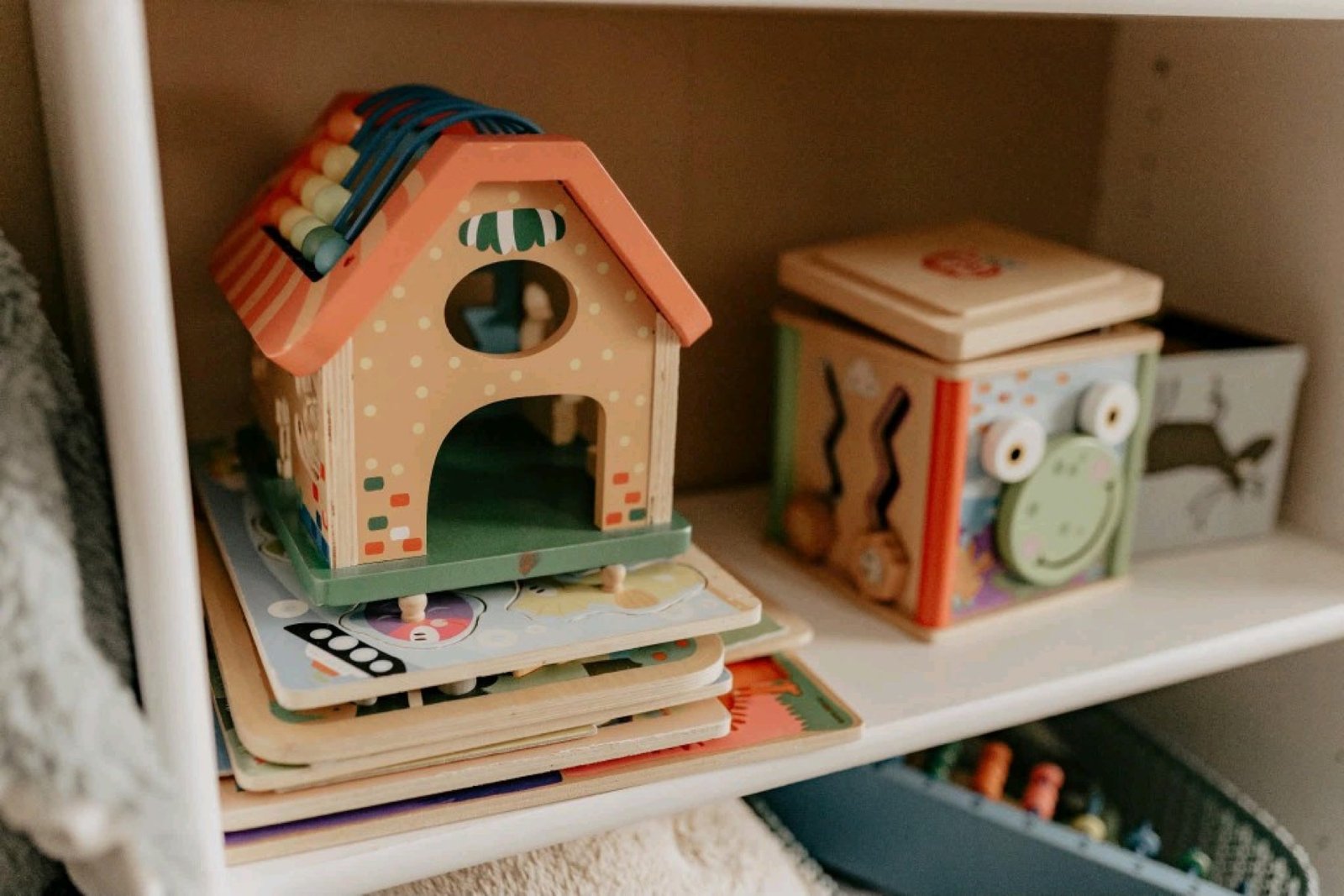 Jouets en bois et puzzles pour les enfants